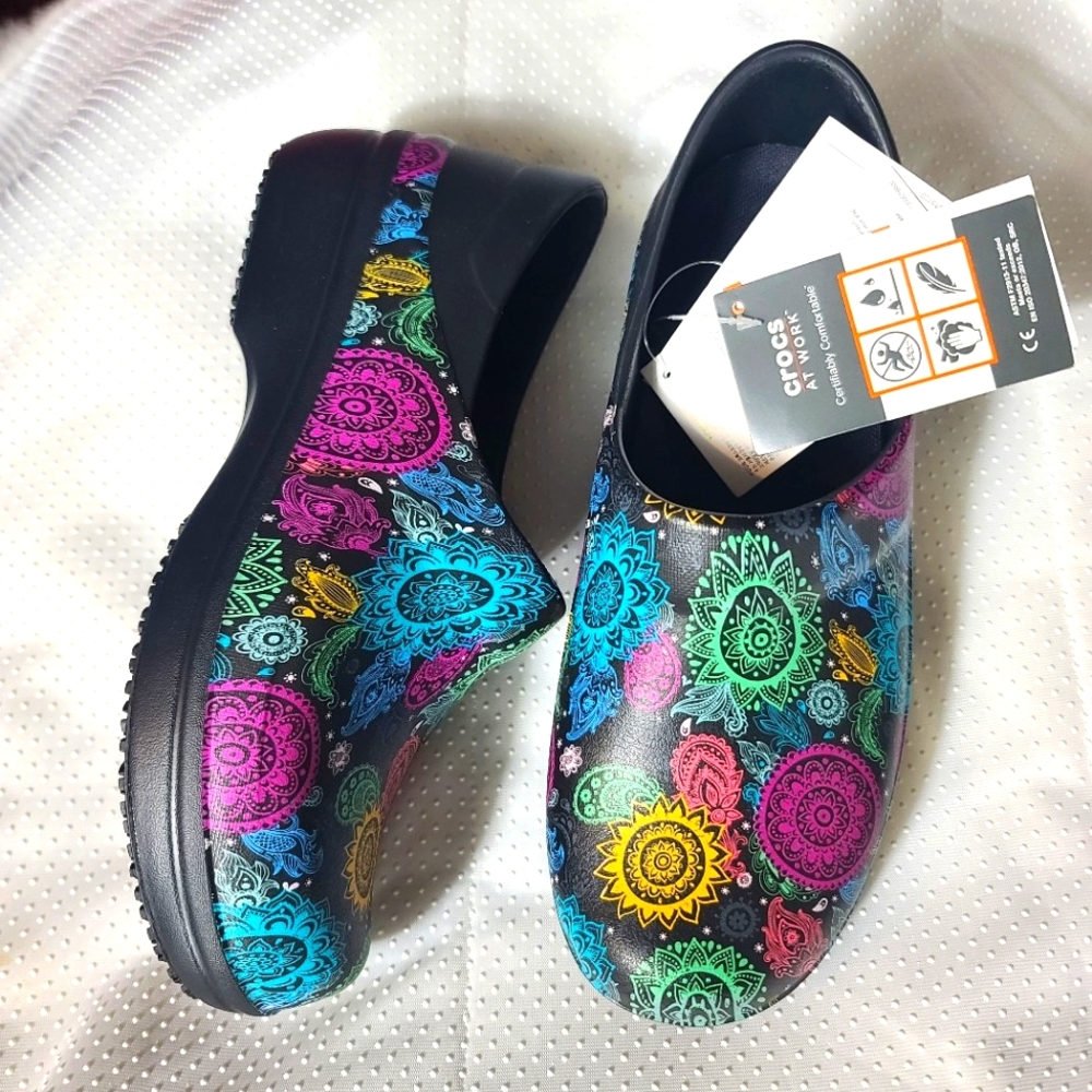 Crocs Neria Pro II Graphic Clogs - Black Multi
